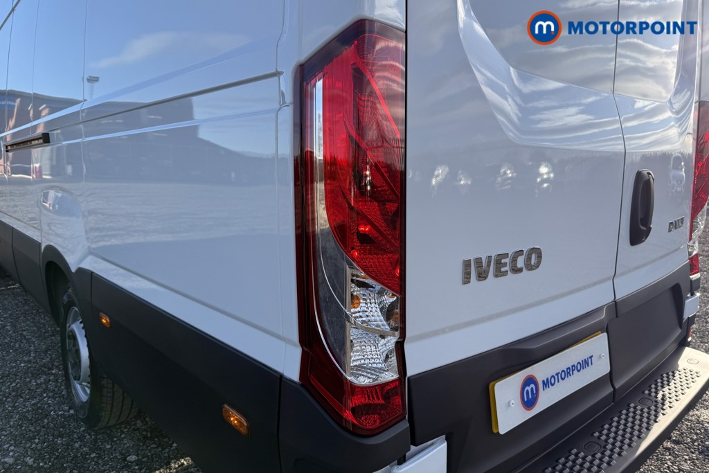 Iveco Daily Business Manual Diesel High Volume-High Roof Van - Stock Number (1597467) - 24th supplementary image