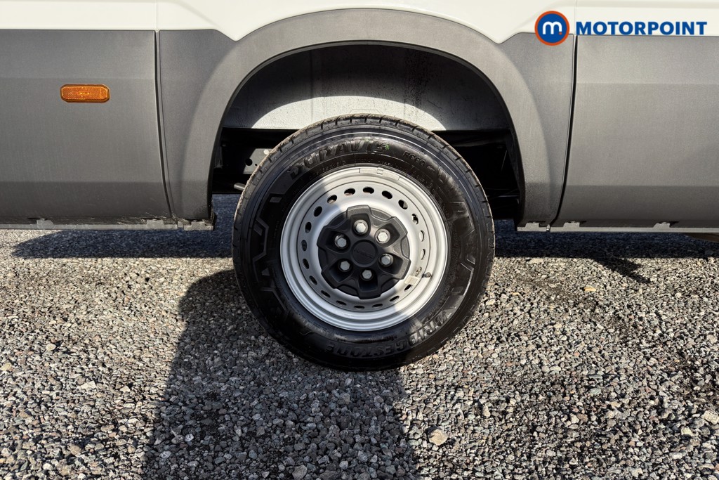 Iveco Daily Business Manual Diesel High Volume-High Roof Van - Stock Number (1597467) - 26th supplementary image