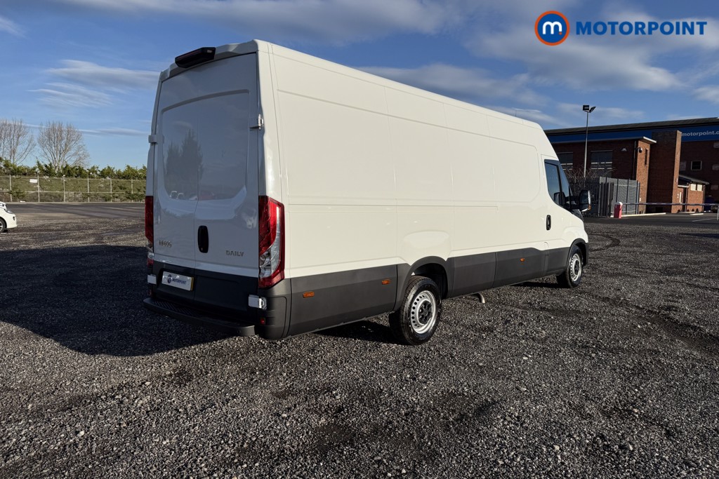 Iveco Daily Business Manual Diesel High Volume-High Roof Van - Stock Number (1597467) - Drivers side rear corner