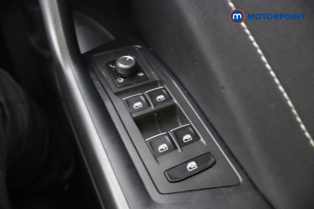 Volkswagen T-Roc Style Automatic Petrol SUV - Stock Number (1597769) - 11th supplementary image