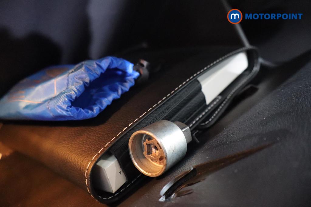 Volkswagen T-Roc Style Automatic Petrol SUV - Stock Number (1597769) - 13th supplementary image