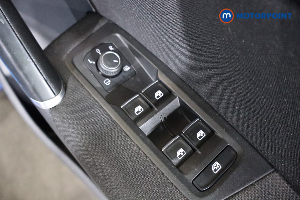 Volkswagen Touran SEL Manual Petrol People Carrier - Stock Number (1599600) - 18th supplementary image