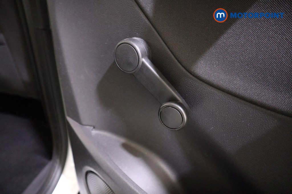 Ford C-Max Zetec Manual Diesel People Carrier - Stock Number (1599641) - 16th supplementary image