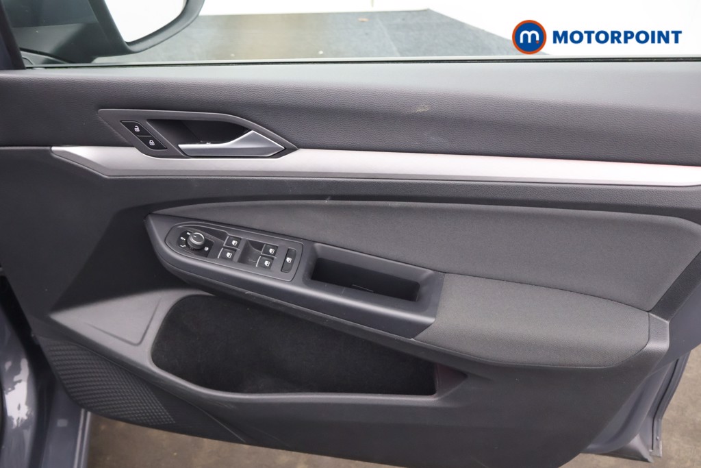 Volkswagen Golf Life Automatic Petrol Hatchback - Stock Number (1600049) - 12th supplementary image