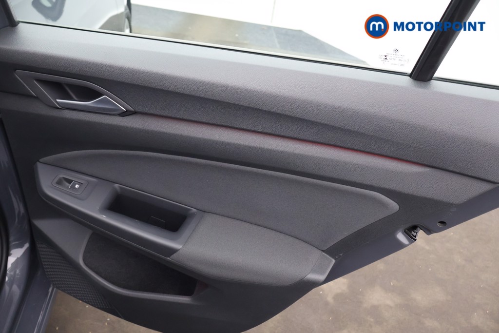 Volkswagen Golf Life Automatic Petrol Hatchback - Stock Number (1600049) - 17th supplementary image