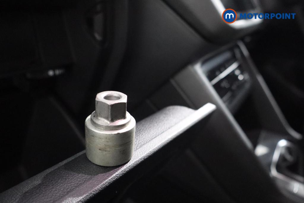 Volkswagen Tiguan Allspace Life Manual Petrol SUV - Stock Number (1600429) - 13th supplementary image