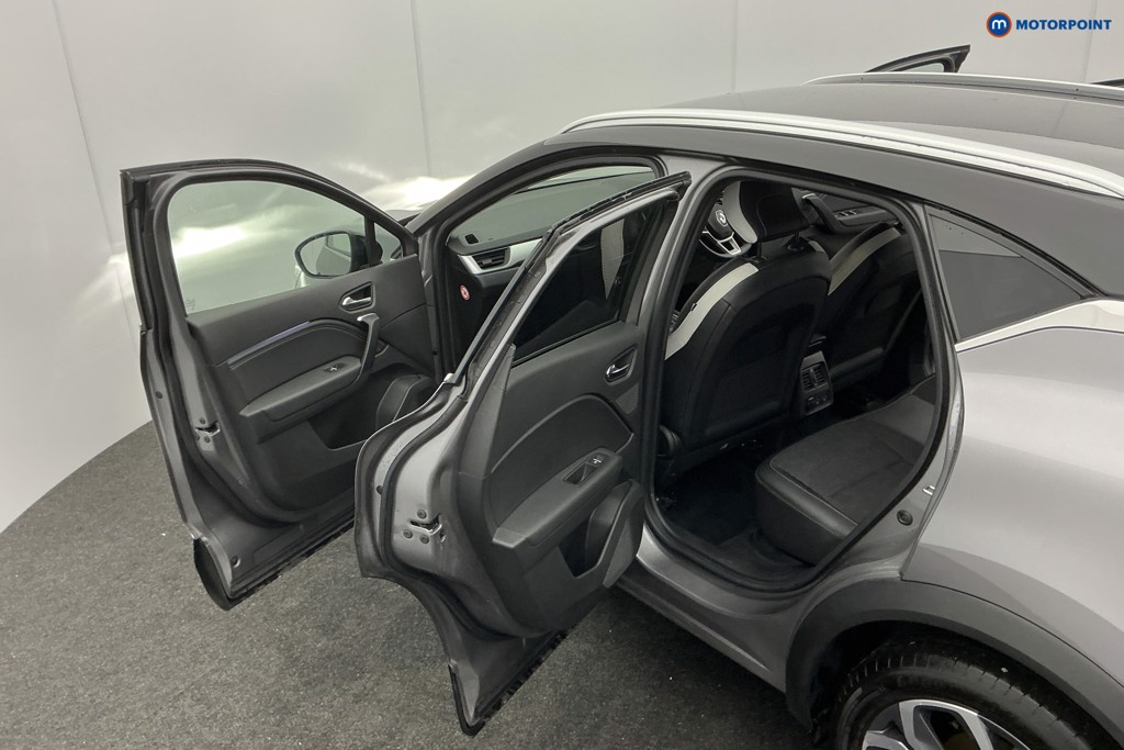 Renault Captur Techno Automatic Petrol-Electric Hybrid SUV - Stock Number (1600464) - 6th supplementary image