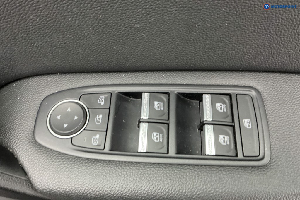 Renault Captur Techno Automatic Petrol-Electric Hybrid SUV - Stock Number (1600464) - 29th supplementary image