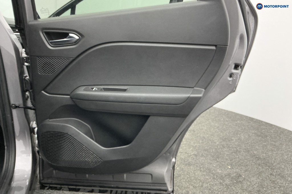 Renault Captur Techno Automatic Petrol-Electric Hybrid SUV - Stock Number (1600464) - 31st supplementary image