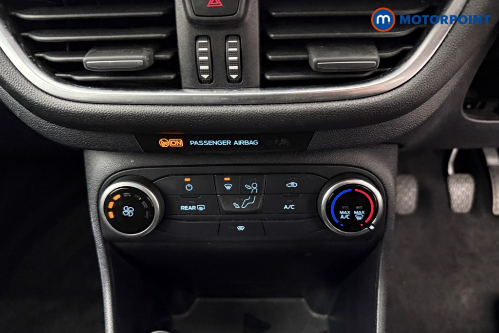 Ford Fiesta Titanium Manual Petrol Hatchback - Stock Number (1602059) - 10th supplementary image