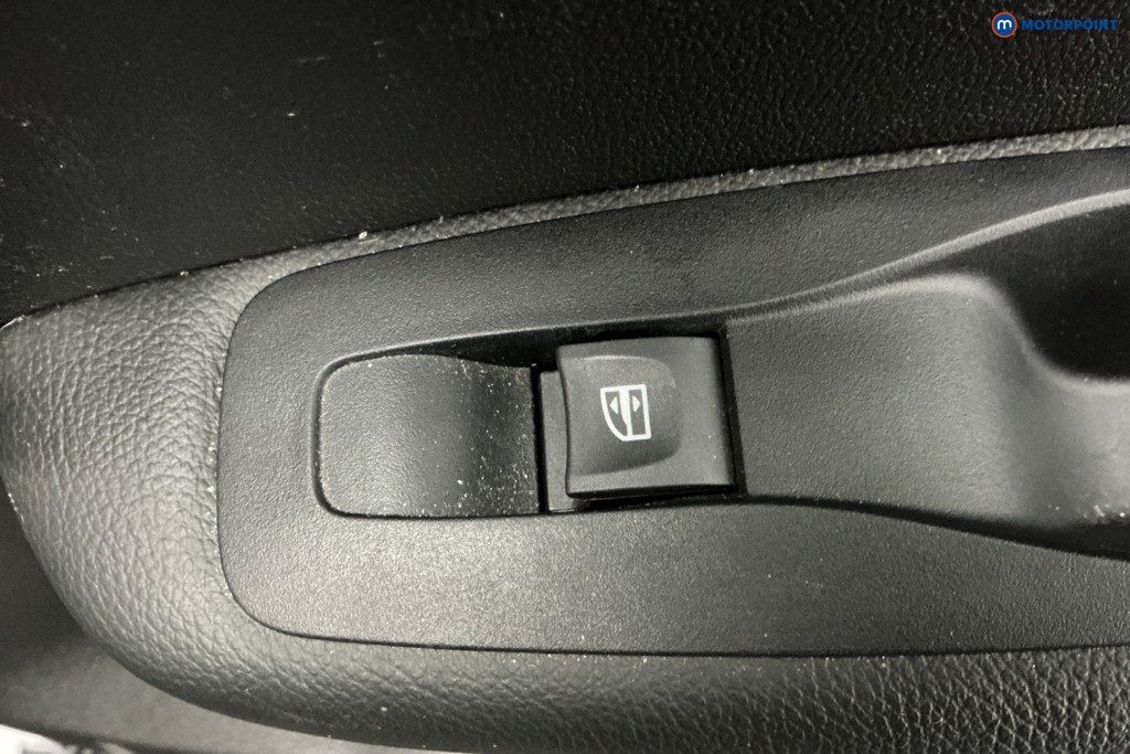 Renault Kadjar Iconic Automatic Petrol SUV - Stock Number (1602189) - 28th supplementary image