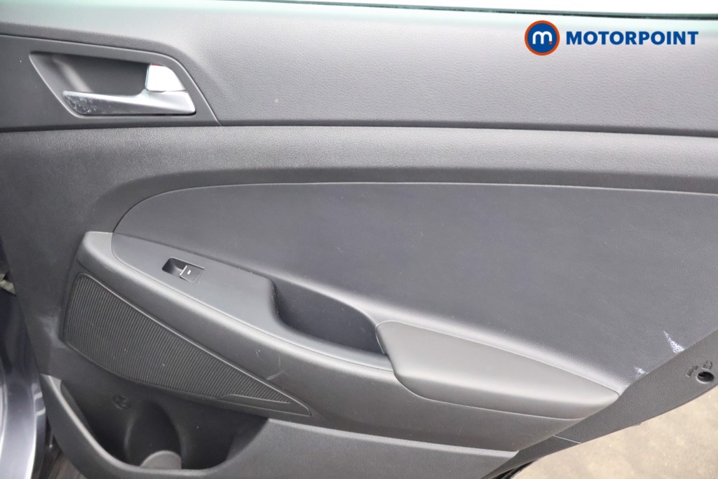 Hyundai Tucson Se Nav Manual Petrol SUV - Stock Number (1604097) - 17th supplementary image