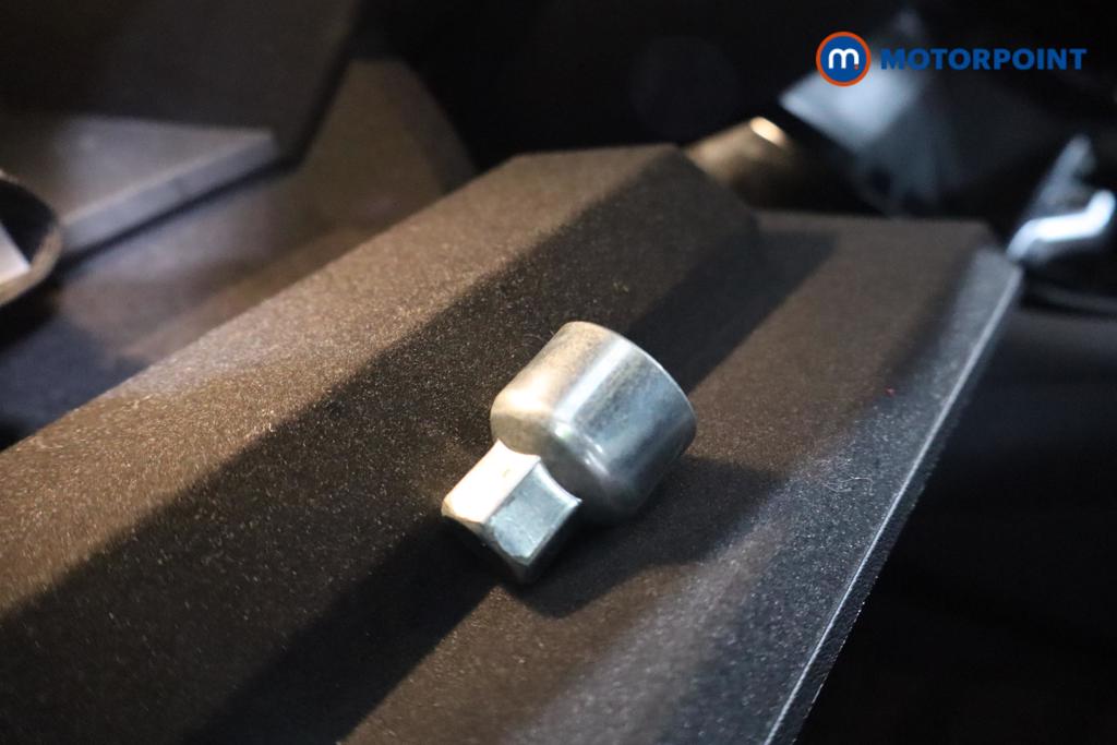 BMW 2 Series M Sport Manual Petrol Saloon - Stock Number (1604126) - 14th supplementary image