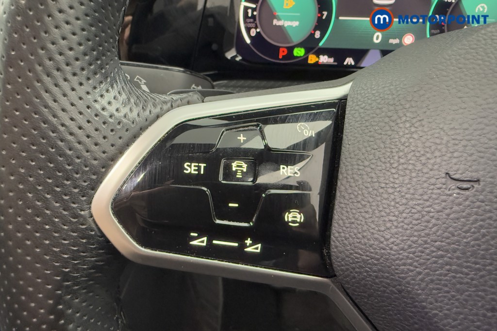 Volkswagen Golf R-Line Automatic Petrol Estate - Stock Number (1604435) - 4th supplementary image