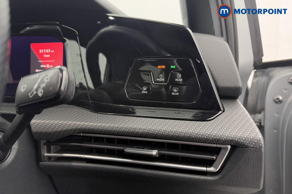 Volkswagen Golf R-Line Automatic Petrol Estate - Stock Number (1604435) - 17th supplementary image