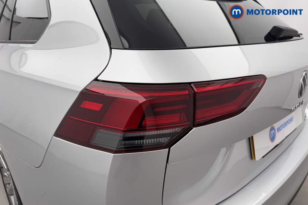 Volkswagen Golf R-Line Automatic Petrol Estate - Stock Number (1604435) - 27th supplementary image