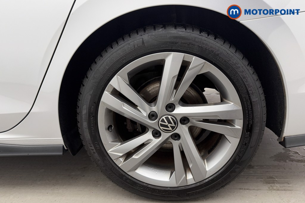 Volkswagen Golf R-Line Automatic Petrol Estate - Stock Number (1604435) - 30th supplementary image