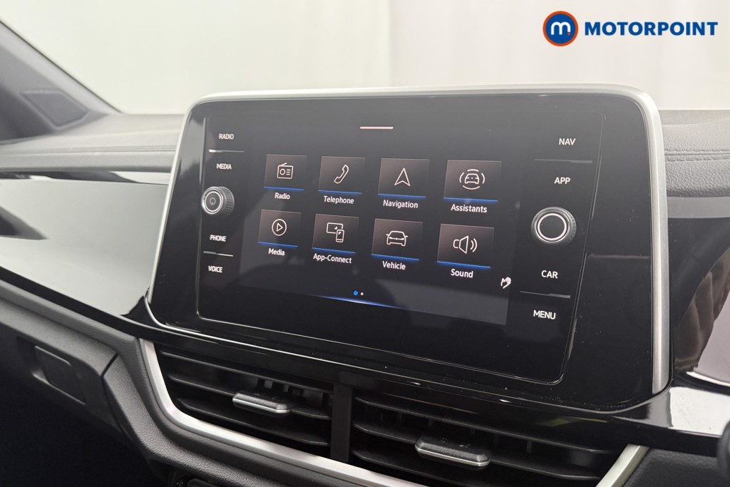 Volkswagen T-Roc R-Line Manual Petrol SUV - Stock Number (1604454) - 11th supplementary image