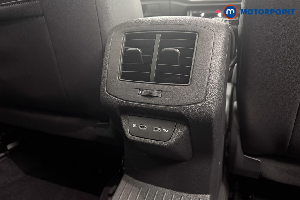 Volkswagen T-Roc R-Line Manual Petrol SUV - Stock Number (1604454) - 21st supplementary image