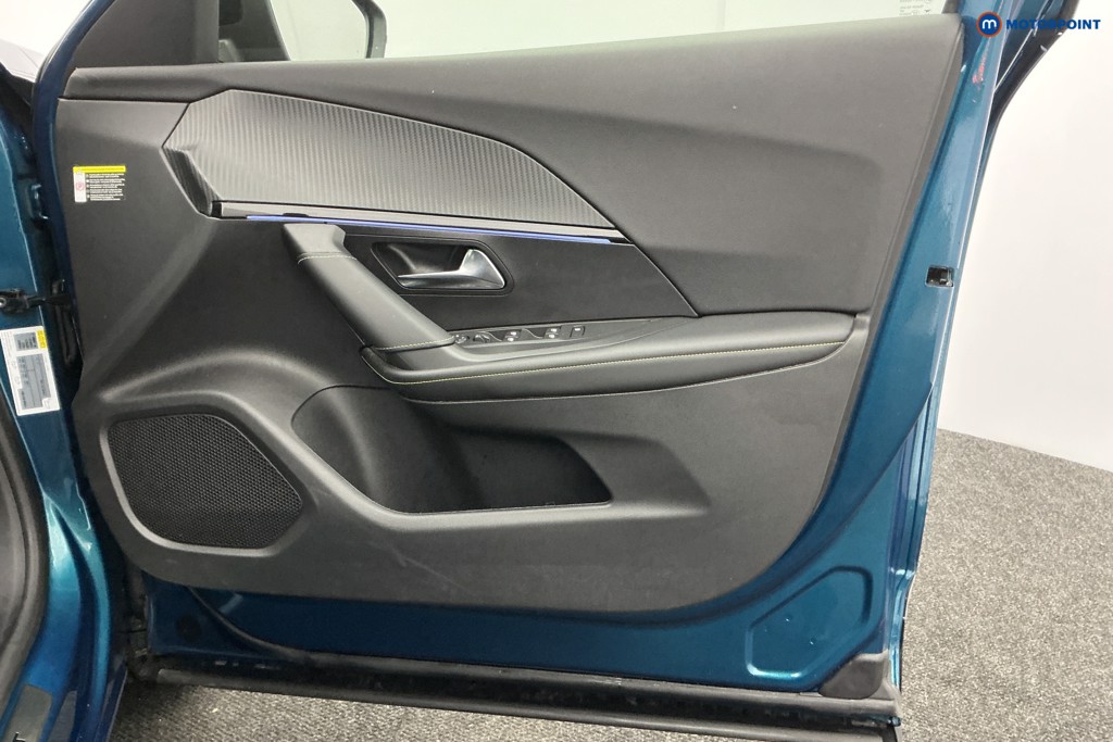 Peugeot 2008 GT Automatic Electric SUV - Stock Number (1604538) - 30th supplementary image