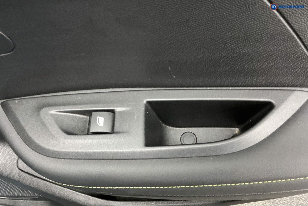 Peugeot 2008 GT Automatic Electric SUV - Stock Number (1604538) - 33rd supplementary image