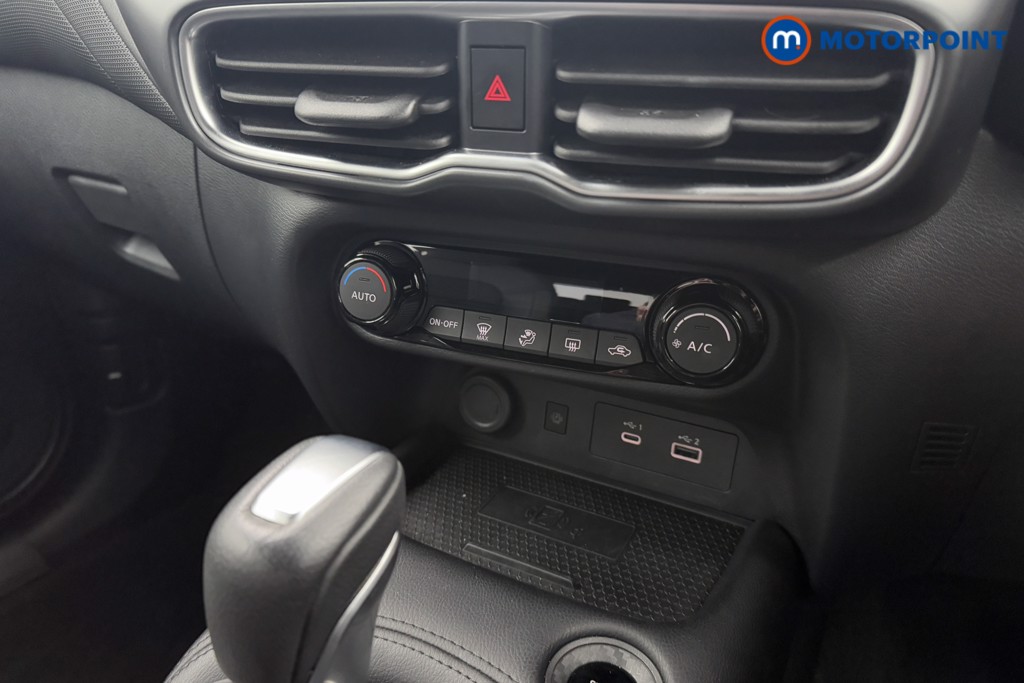 Nissan Juke N-Connecta Automatic Petrol-Electric Hybrid SUV - Stock Number (1604781) - 12th supplementary image