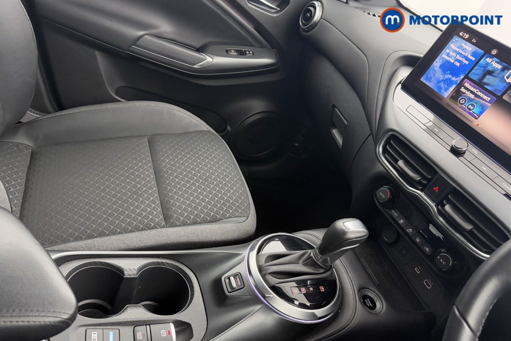 Nissan Juke N-Connecta Automatic Petrol-Electric Hybrid SUV - Stock Number (1604781) - 15th supplementary image
