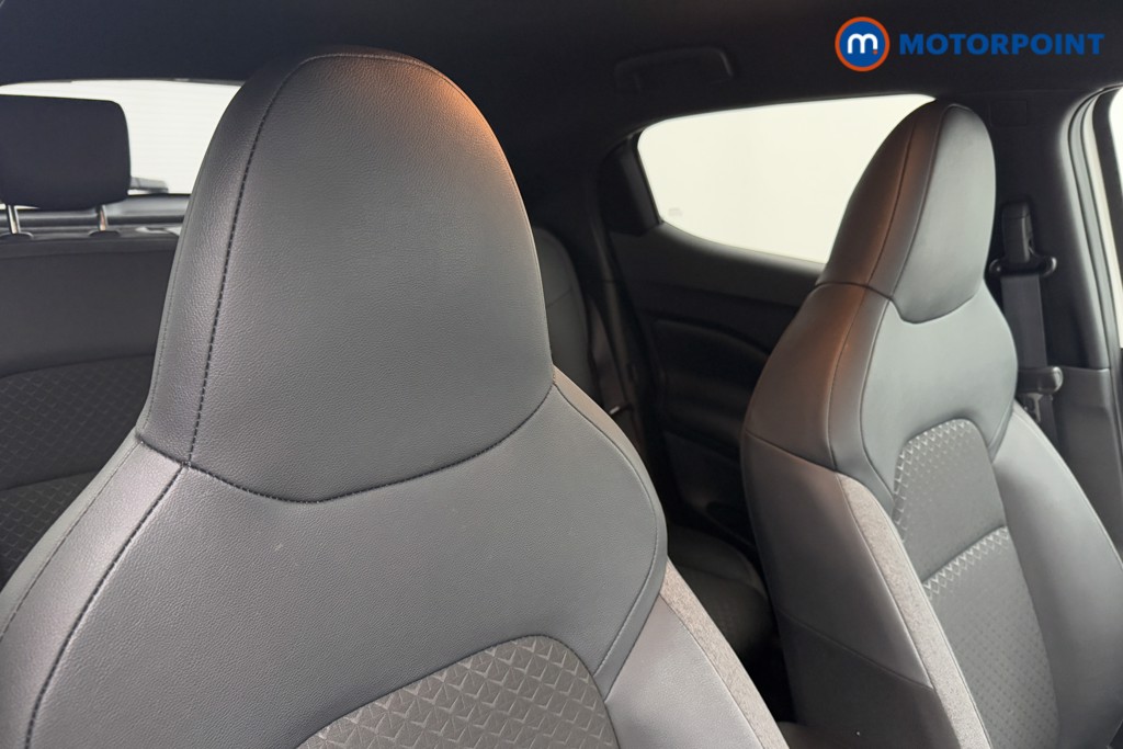 Nissan Juke N-Connecta Automatic Petrol-Electric Hybrid SUV - Stock Number (1604781) - 20th supplementary image