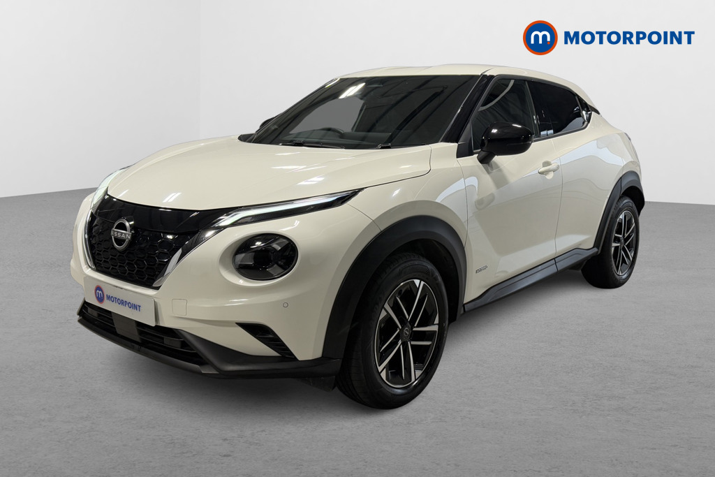 Nissan Juke N-Connecta Automatic Petrol-Electric Hybrid SUV - Stock Number (1604781) - Passenger side front corner