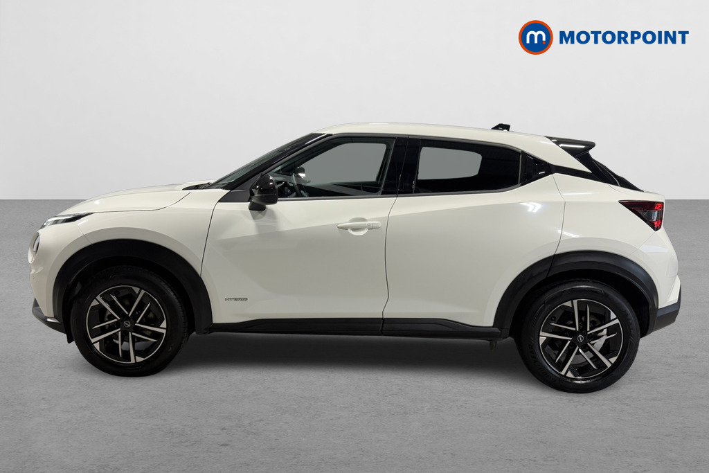 Nissan Juke N-Connecta Automatic Petrol-Electric Hybrid SUV - Stock Number (1604781) - Passenger side