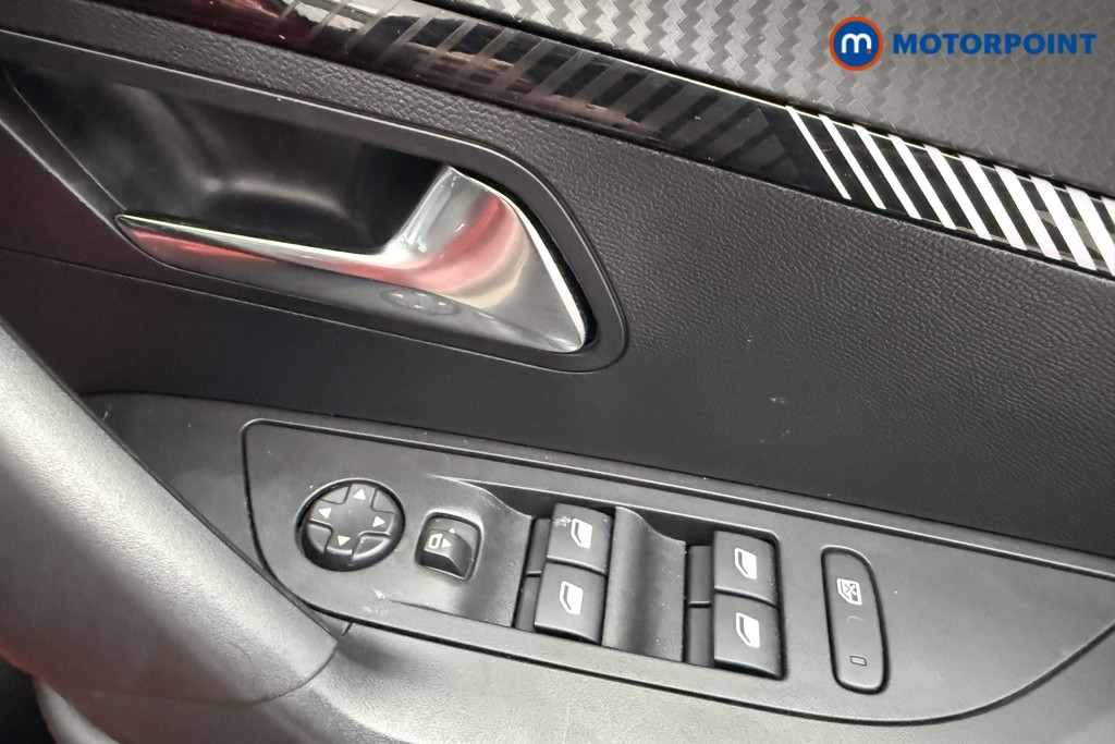 Peugeot 2008 Allure Manual Petrol SUV - Stock Number (1604815) - 18th supplementary image