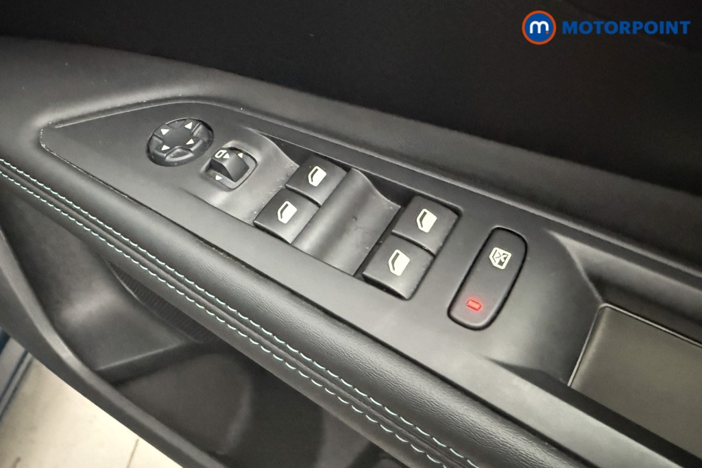 Peugeot 3008 Allure Automatic Petrol Plug-In Hybrid SUV - Stock Number (1604970) - 19th supplementary image