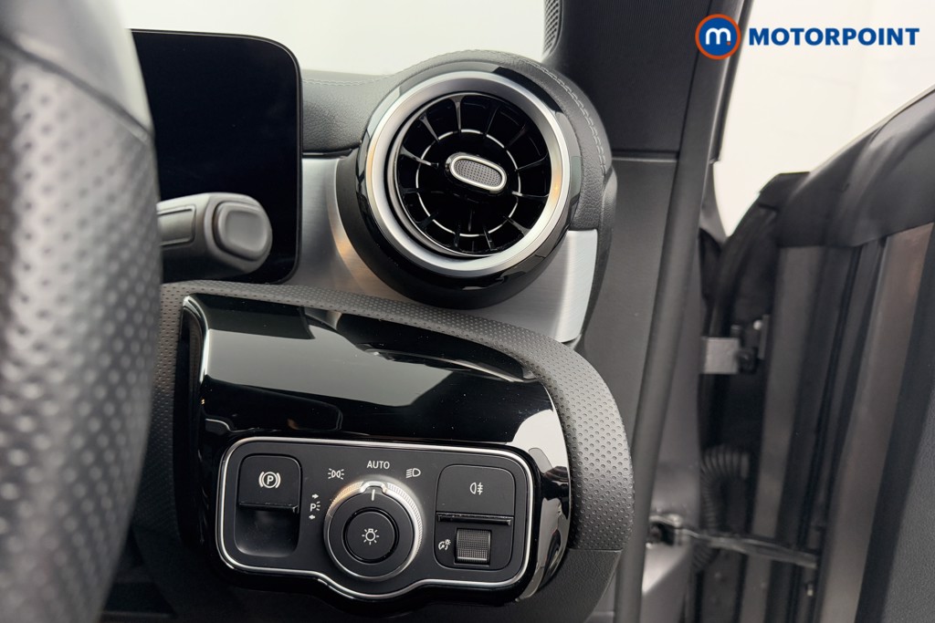 Mercedes-Benz CLA Amg Line Automatic Petrol Estate - Stock Number (1604971) - 19th supplementary image