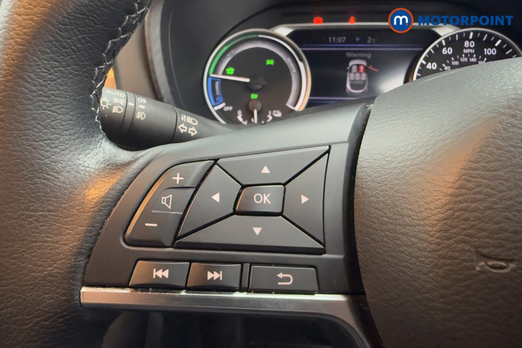 Nissan Juke Tekna Automatic Petrol-Electric Hybrid SUV - Stock Number (1605633) - 4th supplementary image