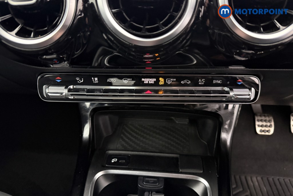 Mercedes-Benz A Class Amg Line Manual Petrol Saloon - Stock Number (1606248) - 11th supplementary image