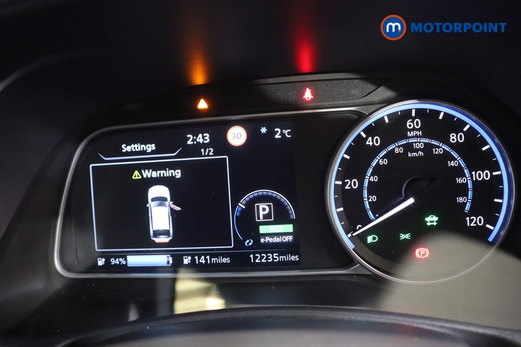 Nissan Leaf Tekna Automatic Electric Hatchback - Stock Number (1606935) - 4th supplementary image