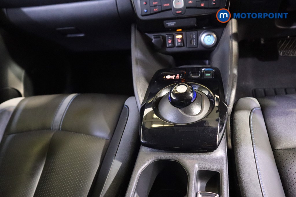 Nissan Leaf Tekna Automatic Electric Hatchback - Stock Number (1606935) - 7th supplementary image