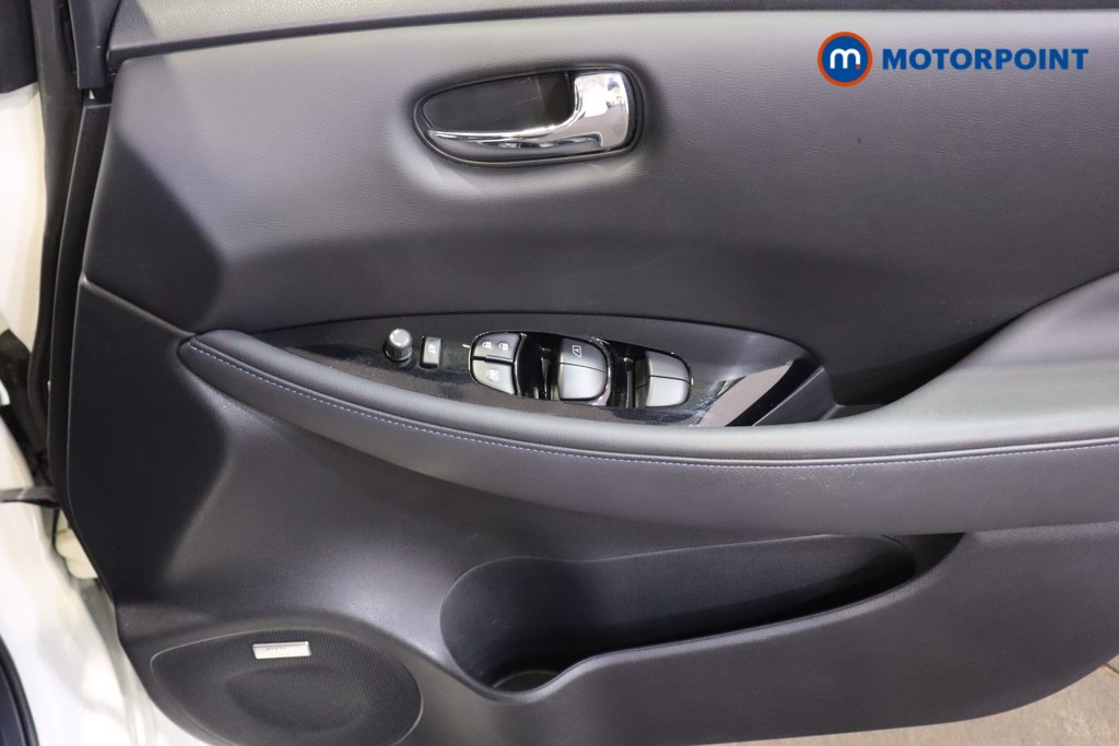 Nissan Leaf Tekna Automatic Electric Hatchback - Stock Number (1606935) - 10th supplementary image