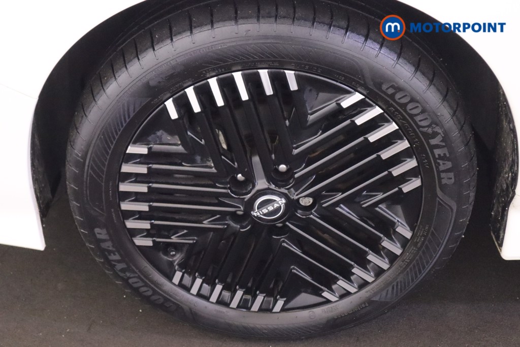 Nissan Leaf Tekna Automatic Electric Hatchback - Stock Number (1606935) - 24th supplementary image