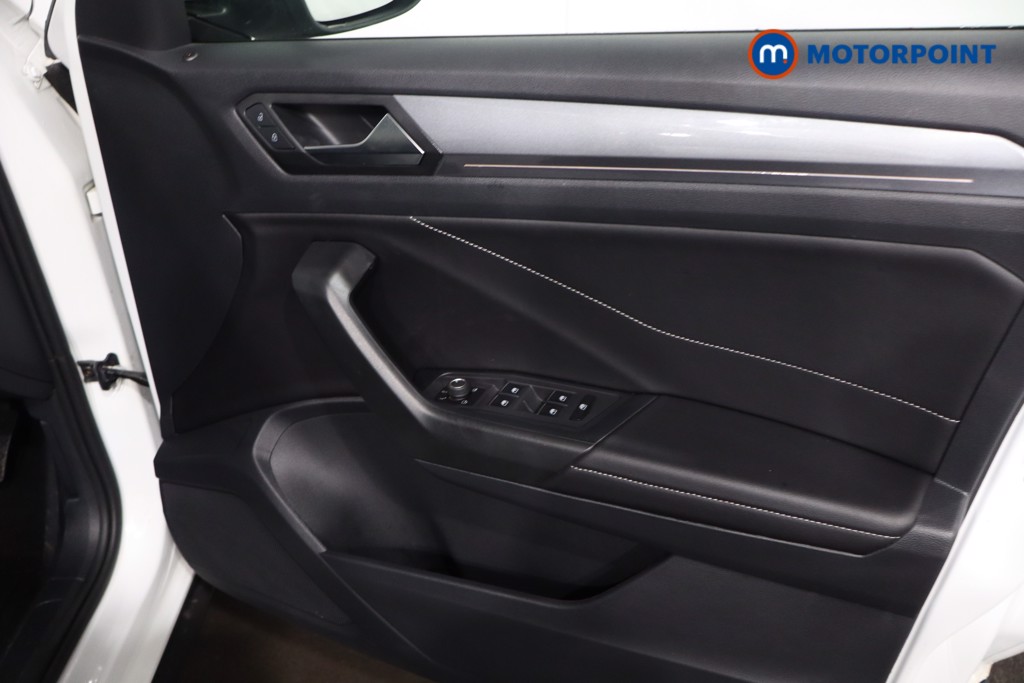 Volkswagen T-Roc Style Manual Petrol SUV - Stock Number (1607185) - 22nd supplementary image
