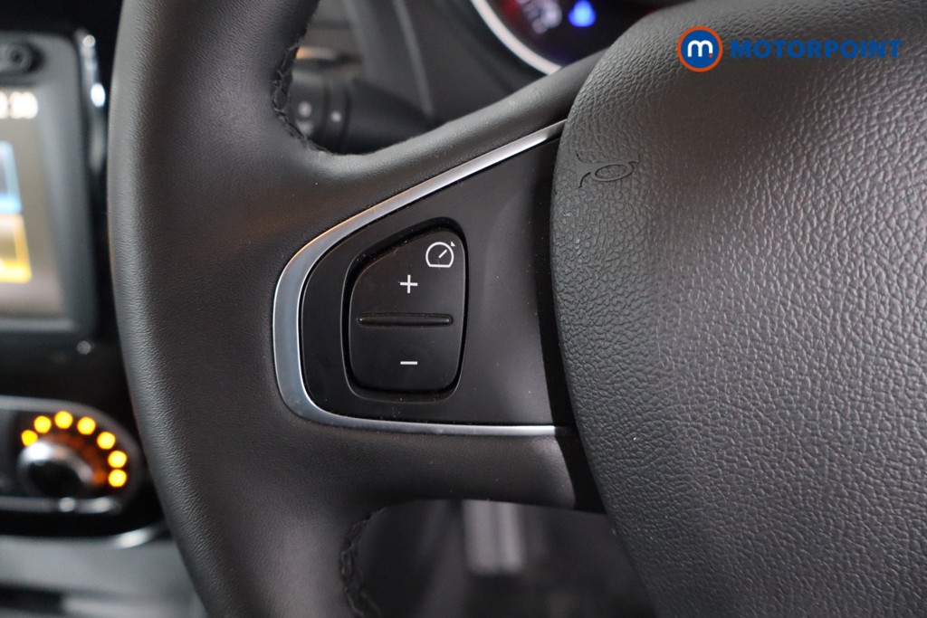 Renault Captur Iconic Manual Petrol SUV - Stock Number (1607254) - 7th supplementary image