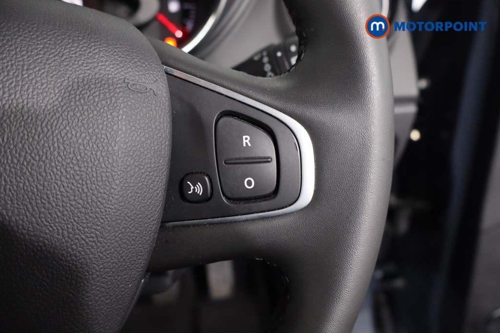 Renault Captur Iconic Manual Petrol SUV - Stock Number (1607254) - 8th supplementary image