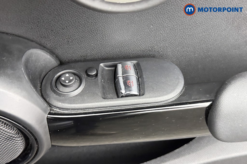 Mini Hatchback Cooper S Level 1 Automatic Electric Hatchback - Stock Number (1607256) - 16th supplementary image