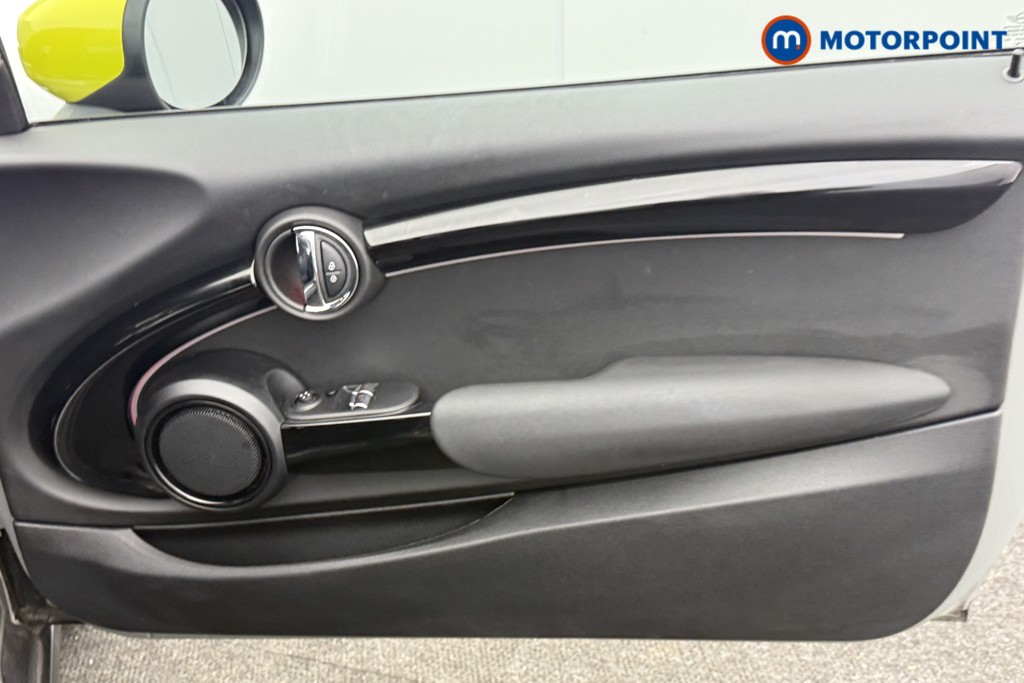 Mini Hatchback Cooper S Level 1 Automatic Electric Hatchback - Stock Number (1607256) - 17th supplementary image