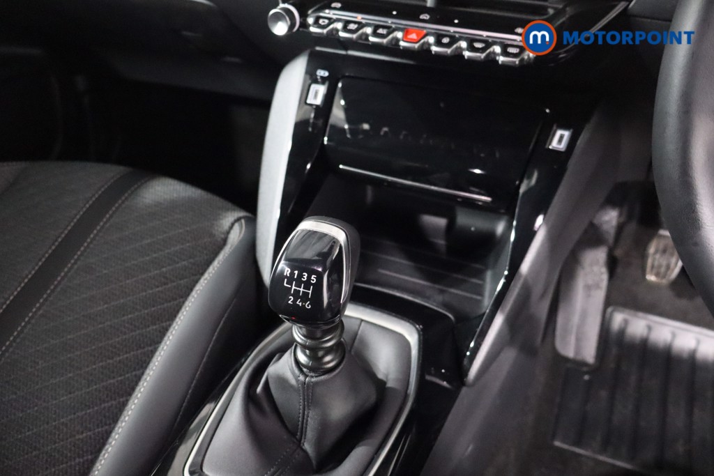 Peugeot 2008 Allure Manual Petrol SUV - Stock Number (1607347) - 18th supplementary image