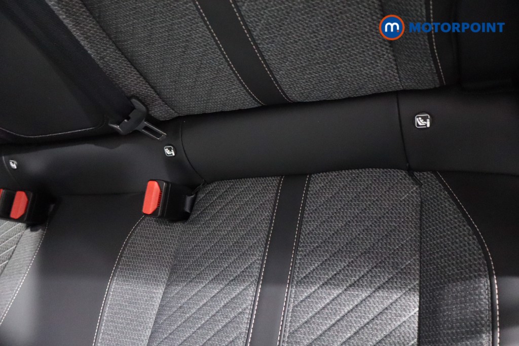 Peugeot 2008 Allure Manual Petrol SUV - Stock Number (1607347) - 23rd supplementary image