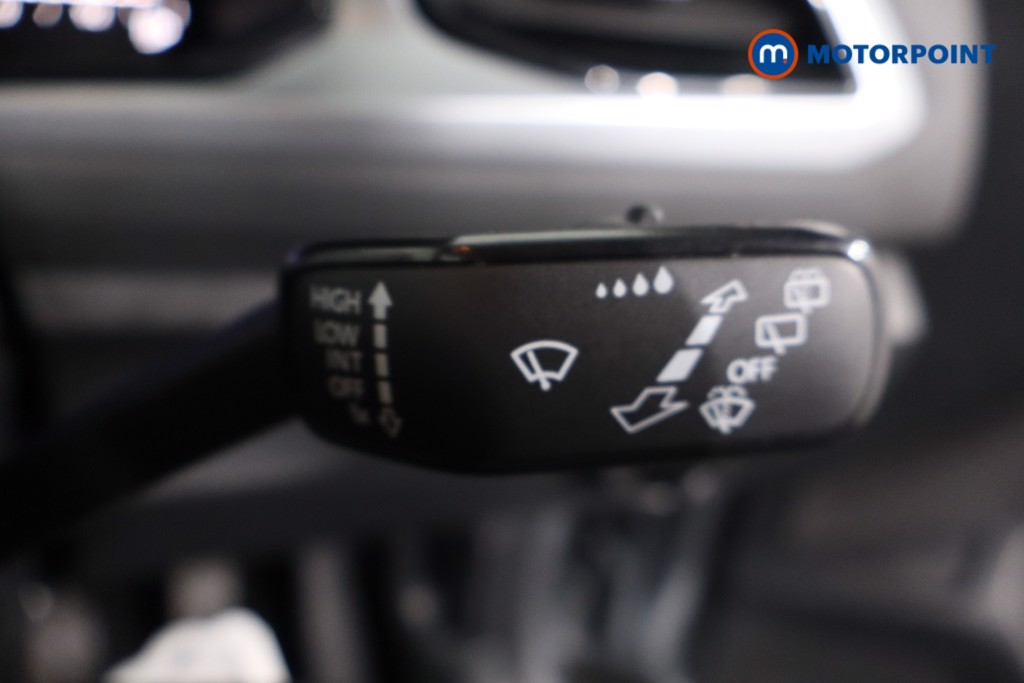 Volkswagen T-Roc Life Automatic Petrol SUV - Stock Number (1607460) - 15th supplementary image