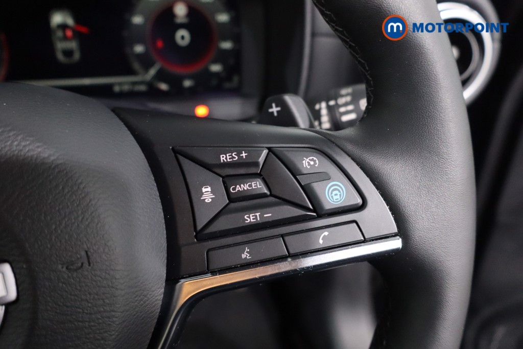 Nissan Juke Tekna Automatic Petrol SUV - Stock Number (1607607) - 8th supplementary image