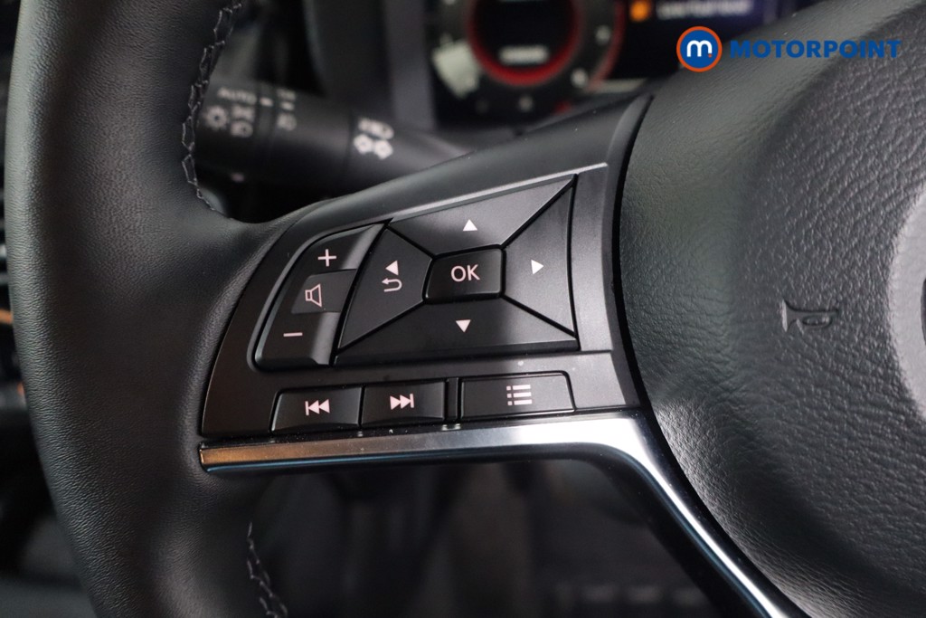 Nissan Juke Tekna Manual Petrol SUV - Stock Number (1607610) - 7th supplementary image