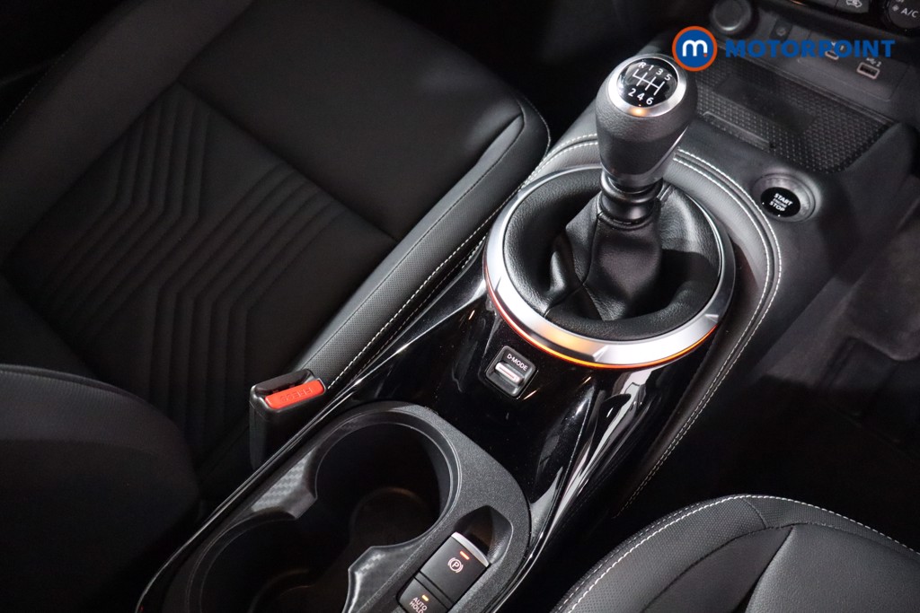 Nissan Juke Tekna Manual Petrol SUV - Stock Number (1607610) - 19th supplementary image
